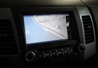 Подержанный автомобиль Mitsubishi Outlander 2011 года (14 фото)