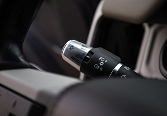 Подержанный автомобиль Land Rover Defender Suv 2021 года (17 фото)