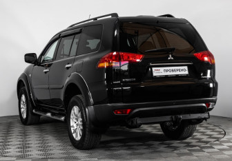 Подержанный автомобиль Mitsubishi Pajero Sport 2008 года (7 фото)