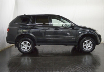 Подержанный автомобиль SsangYong Kyron 2011 года (4 фото)