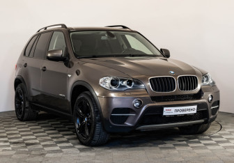 Подержанный автомобиль BMW X5 2013 года (3 фото)