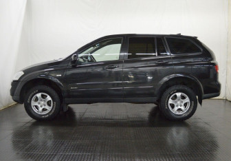 Подержанный автомобиль SsangYong Kyron 2011 года (8 фото)