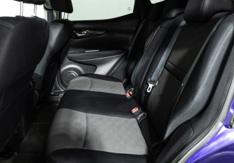 Подержанный автомобиль Nissan Qashqai 2014 года (10 фото)