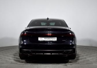 Подержанный автомобиль Audi A7 2024 года (6 фото)