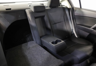 Подержанный автомобиль Mazda 3 Sedan 2011 года (21 фото)