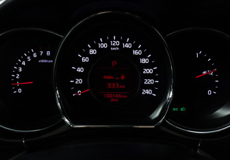 Подержанный автомобиль Kia Ceed Hatchback 2015 года (12 фото)