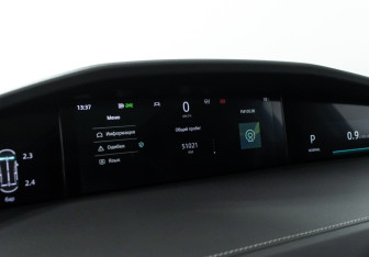 Подержанный автомобиль Changan UNI-K 2023 года (12 фото)