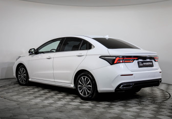 Подержанный автомобиль Omoda S5 2023 года (7 фото)
