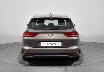 Подержанный автомобиль Kia Ceed Wagon 2019 года (6 фото)