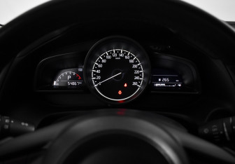 Подержанный автомобиль Mazda 3 Hatchback 2018 года (19 фото)