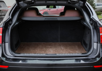 Подержанный автомобиль BMW X6 2013 года (36 фото)