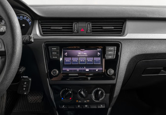Подержанный автомобиль Skoda Rapid Liftback 2019 года (15 фото)