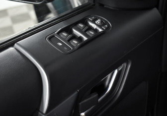 Подержанный автомобиль Land Rover Freelander 2014 года (10 фото)