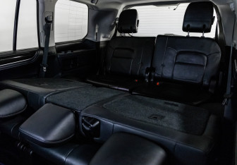 Подержанный автомобиль Lexus LX 2015 года (28 фото)