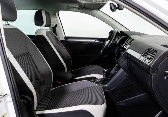 Подержанный автомобиль Volkswagen Tiguan 2018 года (21 фото)