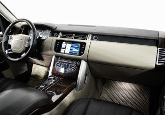 Подержанный автомобиль Land Rover Range Rover 2014 года (12 фото)