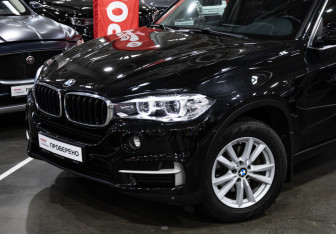 Подержанный автомобиль BMW X5 2018 года (2 фото)