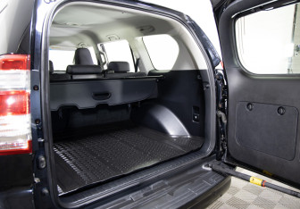 Подержанный автомобиль Toyota Land Cruiser Prado 2015 года (24 фото)