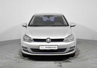 Подержанный автомобиль Volkswagen Golf Hatchback 2013 года (2 фото)
