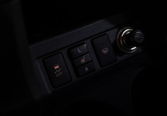 Подержанный автомобиль Toyota RAV4 2011 года (20 фото)