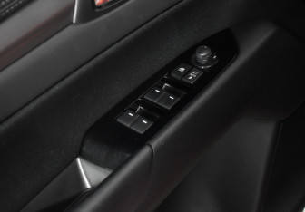 Подержанный автомобиль Mazda CX-5 2018 года (11 фото)