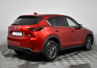 Подержанный автомобиль Mazda CX-5 2017 года (5 фото)