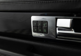 Подержанный автомобиль Land Rover Range Rover Sport 2012 года (17 фото)