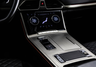 Подержанный автомобиль Exeed TXL 2022 года (14 фото)