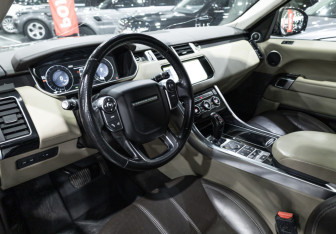 Подержанный автомобиль Land Rover Range Rover Sport 2017 года (18 фото)