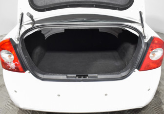 Подержанный автомобиль Ford Focus Sedan 2011 года (19 фото)