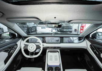 Новый Voyah Free 2025 (7 фото)