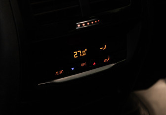 Подержанный автомобиль BMW X4 2018 года (21 фото)