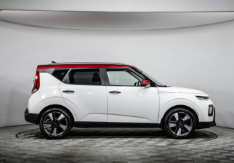 Подержанный автомобиль Kia Soul 2020 года (4 фото)
