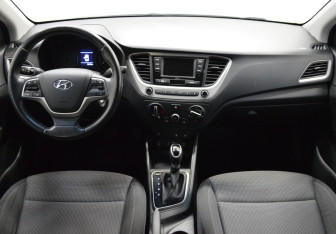 Подержанный автомобиль Hyundai Solaris Sedan 2018 года (14 фото)