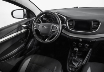 Подержанный автомобиль LADA (ВАЗ) Vesta Sedan 2023 года (9 фото)