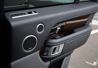 Подержанный автомобиль Land Rover Range Rover 2018 года (28 фото)