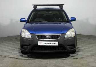 Подержанный автомобиль Kia Rio Hatchback 2009 года (2 фото)