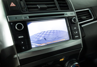 Подержанный автомобиль Toyota Verso 2013 года (15 фото)