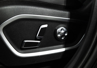 Подержанный автомобиль Geely Tugella 2023 года (15 фото)