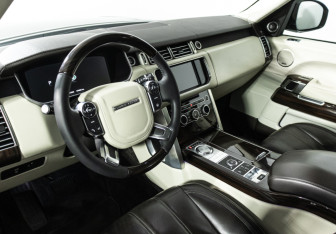 Подержанный автомобиль Land Rover Range Rover 2015 года (11 фото)