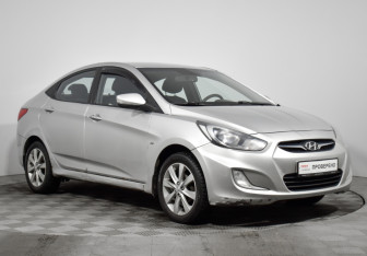 Подержанный автомобиль Hyundai Solaris Sedan 2012 года (3 фото)
