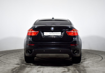 Подержанный автомобиль BMW X6 2011 года (6 фото)