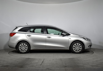 Подержанный автомобиль Kia Ceed Wagon 2015 года (4 фото)