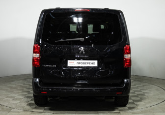 Подержанный автомобиль Peugeot Traveller 2018 года (6 фото)