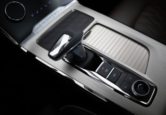 Подержанный автомобиль Exeed VX 2023 года (20 фото)