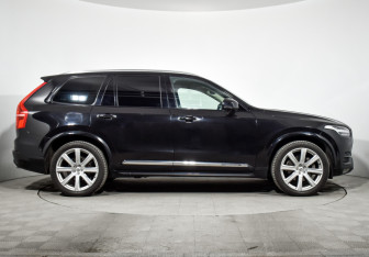 Подержанный автомобиль Volvo XC90 2015 года (4 фото)