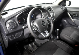 Подержанный автомобиль Renault Sandero 2020 года (9 фото)