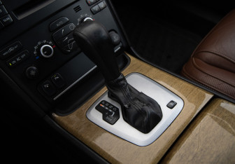 Подержанный автомобиль Volvo XC90 2008 года (14 фото)