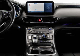 Подержанный автомобиль Hyundai Santa Fe 2022 года (16 фото)