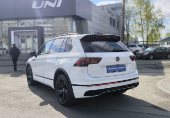 Подержанный автомобиль Volkswagen Tiguan 2021 года (6 фото)